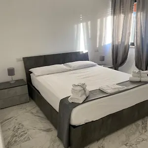  Bed and breakfast De Rossi185